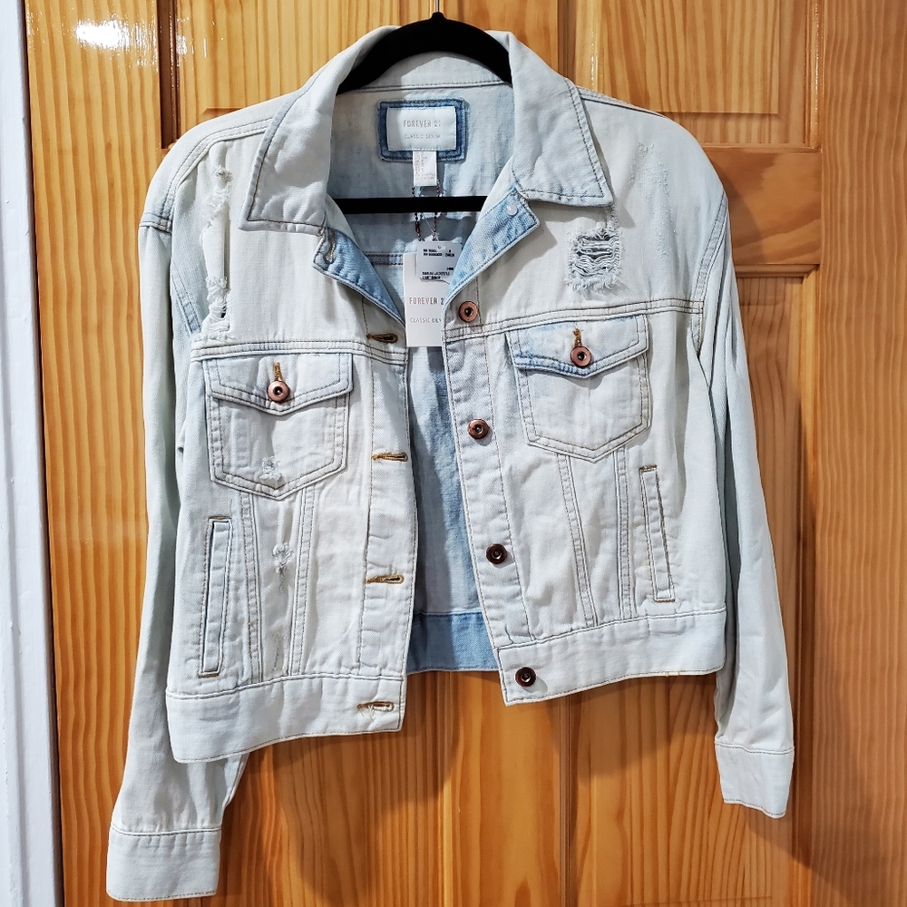 F21 distressed bleach-washed cropped denim jacket